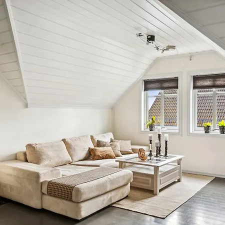 Holiday home Sentral Enebolig Til Utleie Under Vm 2025 *
