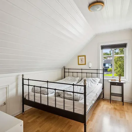 Sentral Enebolig Til Utleie Under Vm 2025 Trondheim